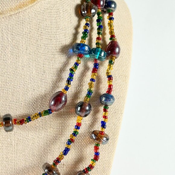 42 INCH OVER THE HEAD ACRYLIC BEAD MULTICOLORED NECKLACE. - Picture 3 of 4